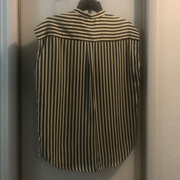 🦓 ZARA/ Striped Boxy Sleevless Top 🦓 - Picture 2 of 5